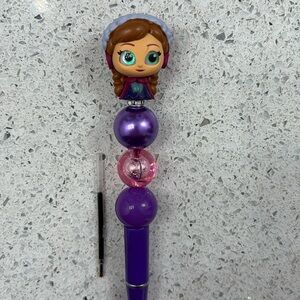 Anna Doorables Pen with ink refill